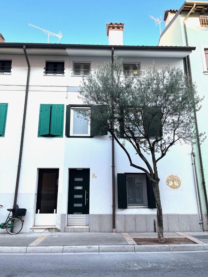 Marchesini Apartments Градо Екстериор снимка